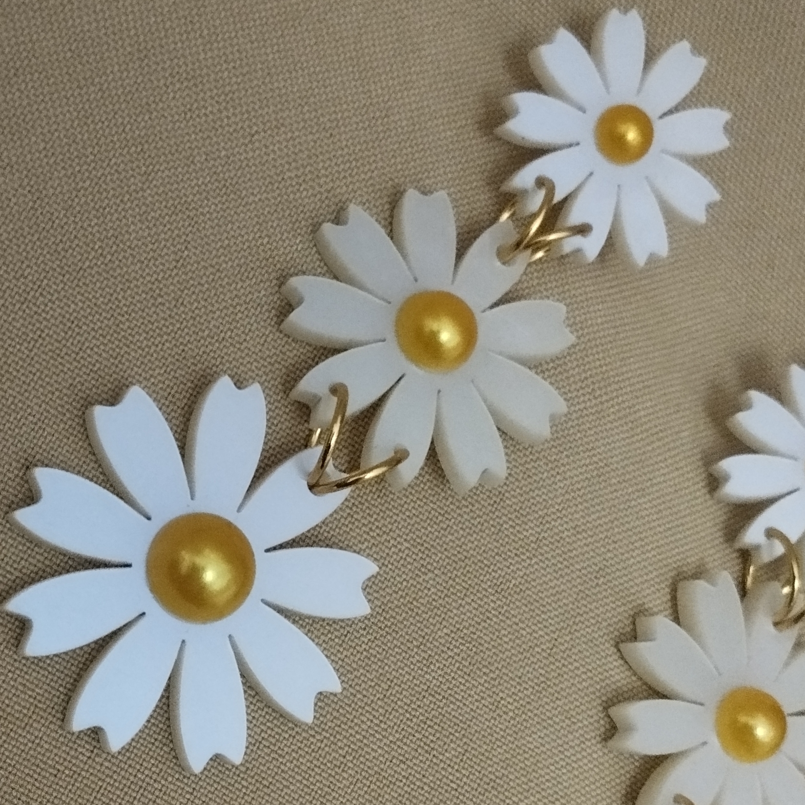 Pendientes Tira Margaritas - Imagen 2